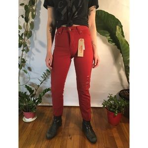 NWT Levi’s Wedgie Jeans in Red Size 26